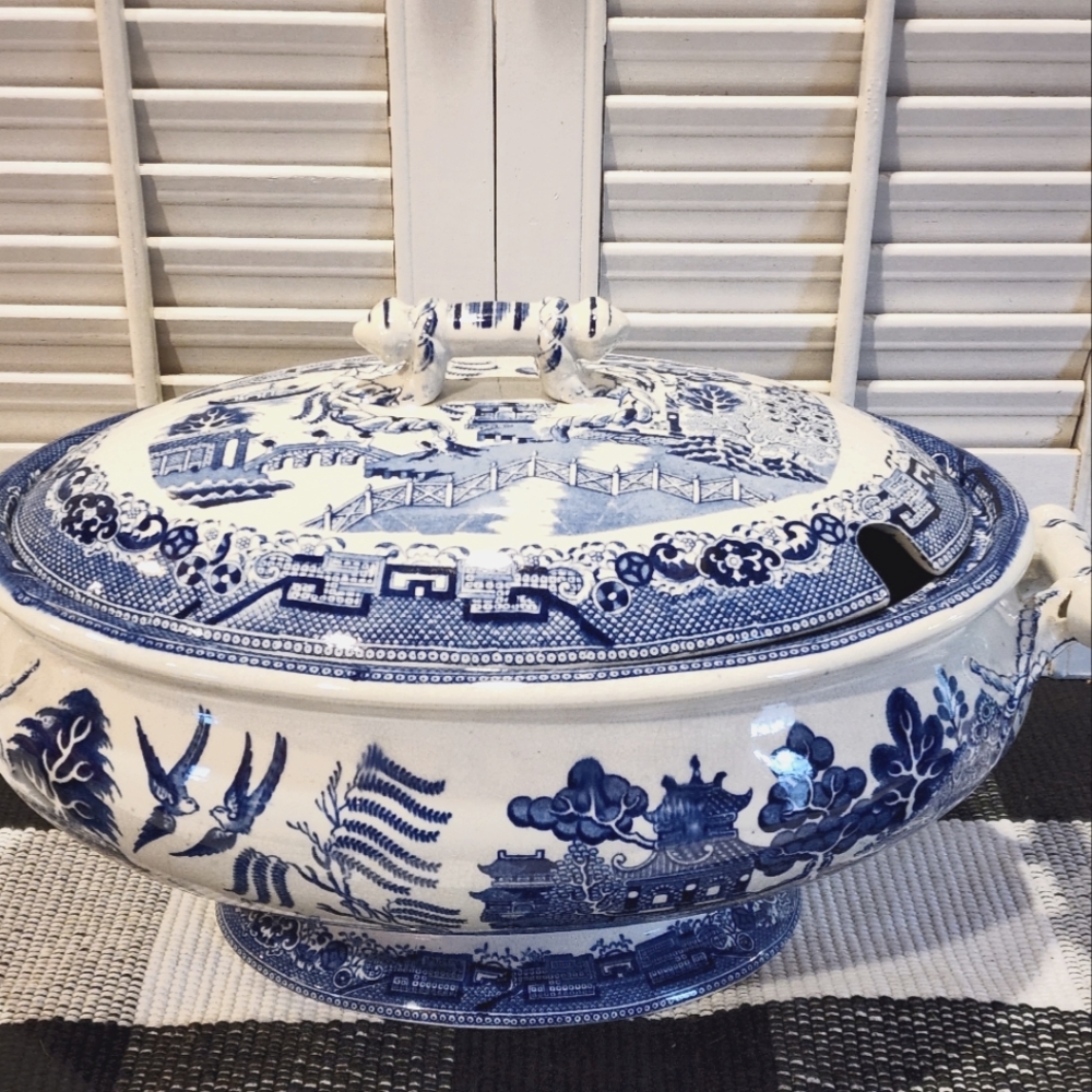 Antique Blue Willow Soup Tureen